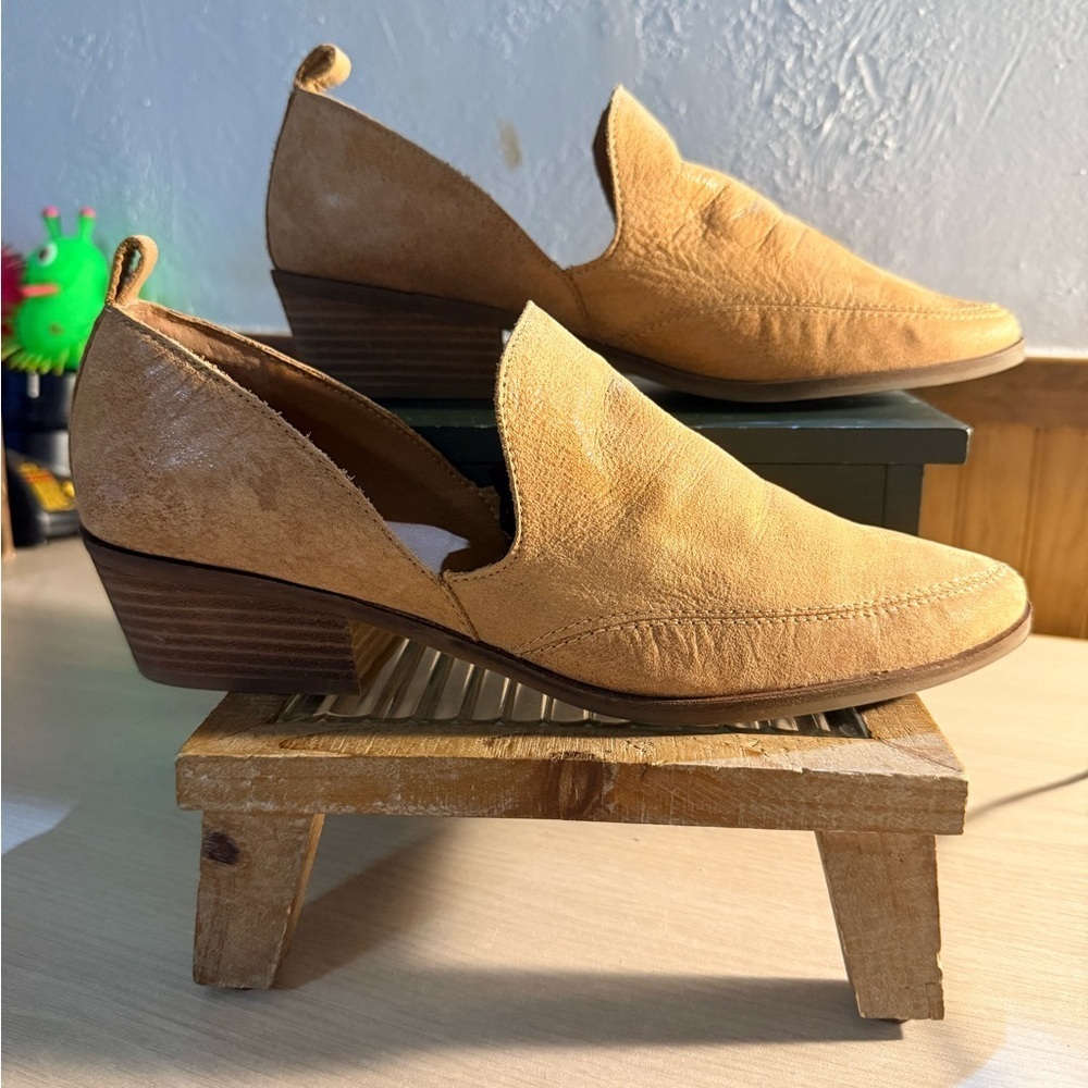 Lucky Brand Mahzan Tan Leather Slip on Loafers - Picture 2 of 7